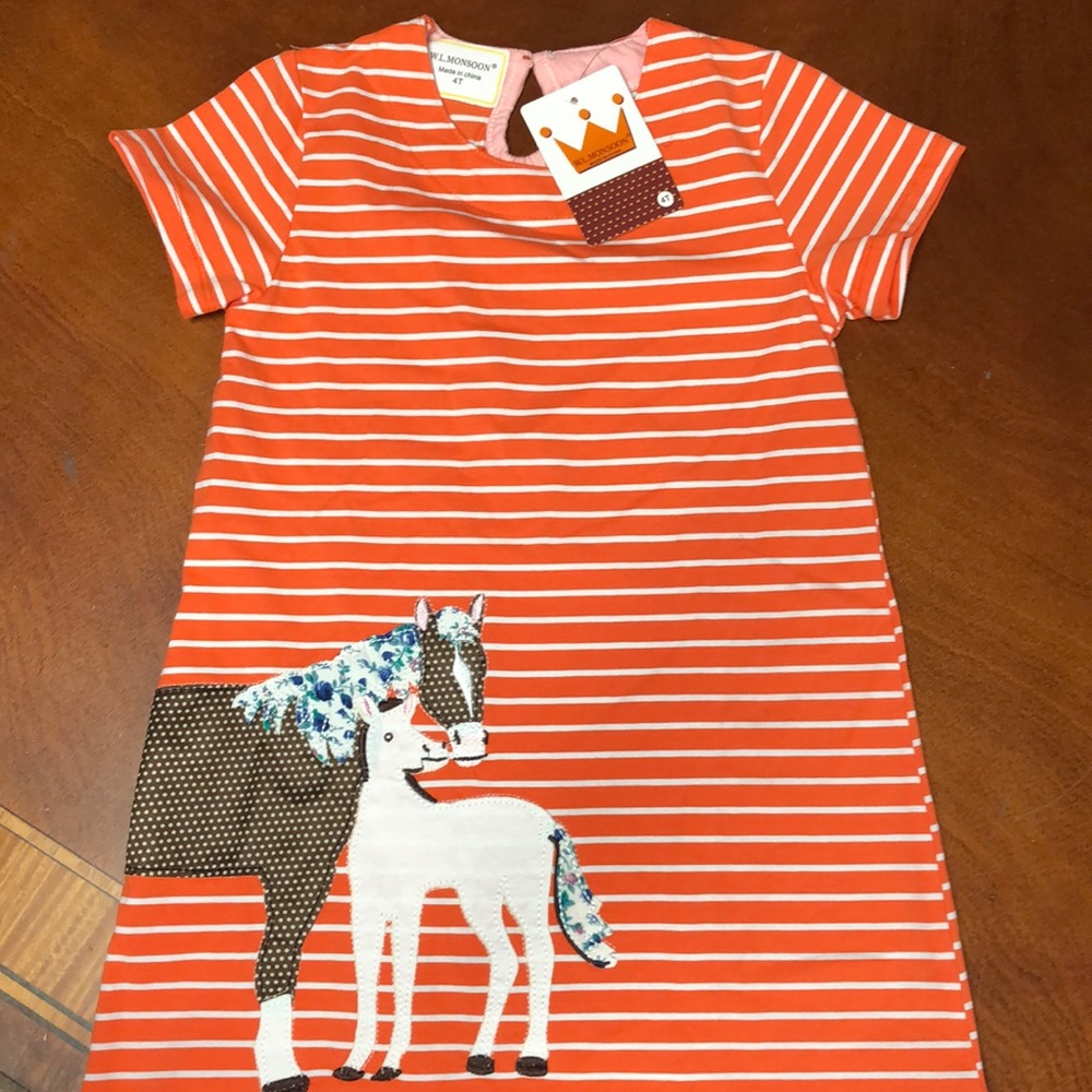 Girls dress with horse appliqué